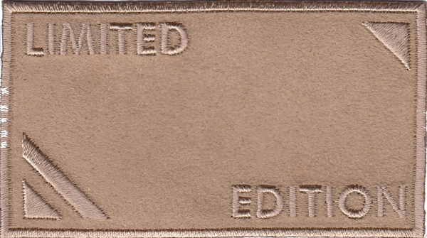 RETTANGOLO SCAMOSCIATO CON SCRITTA LIMITED EDITION