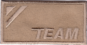 RETTANGOLO SCAMOSCIATO CON SCRITTA TEAM