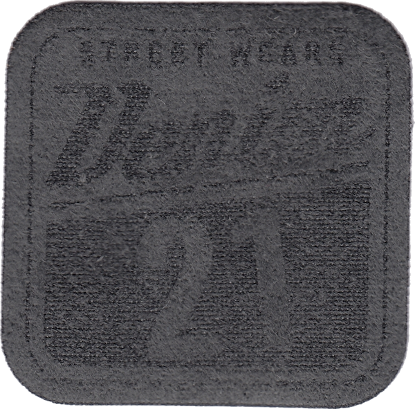 QUADRATO SOTTILE CON SCRITTA DENIM 21