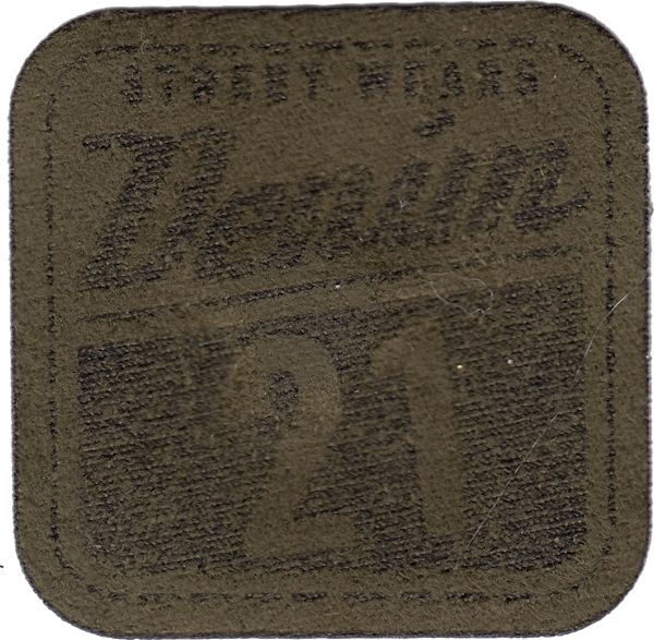 QUADRATO SOTTILE CON SCRITTA DENIM 21